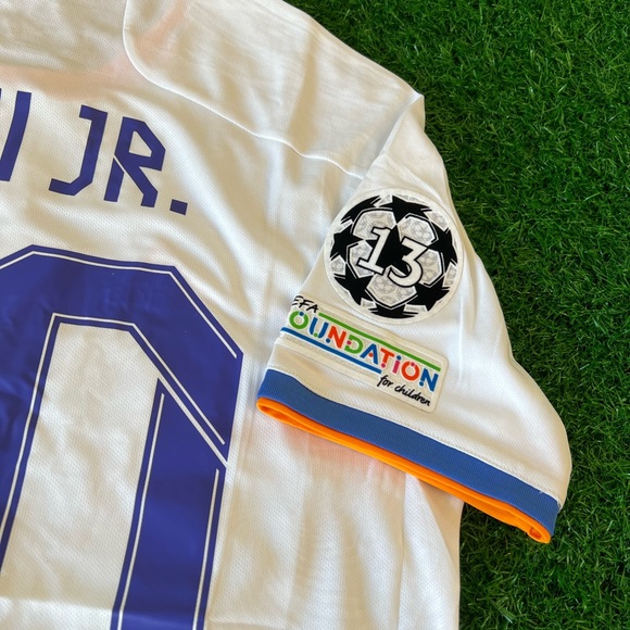 Vini Jr. Real Madrid Home 21/22 jersey - Picture 7 of 9